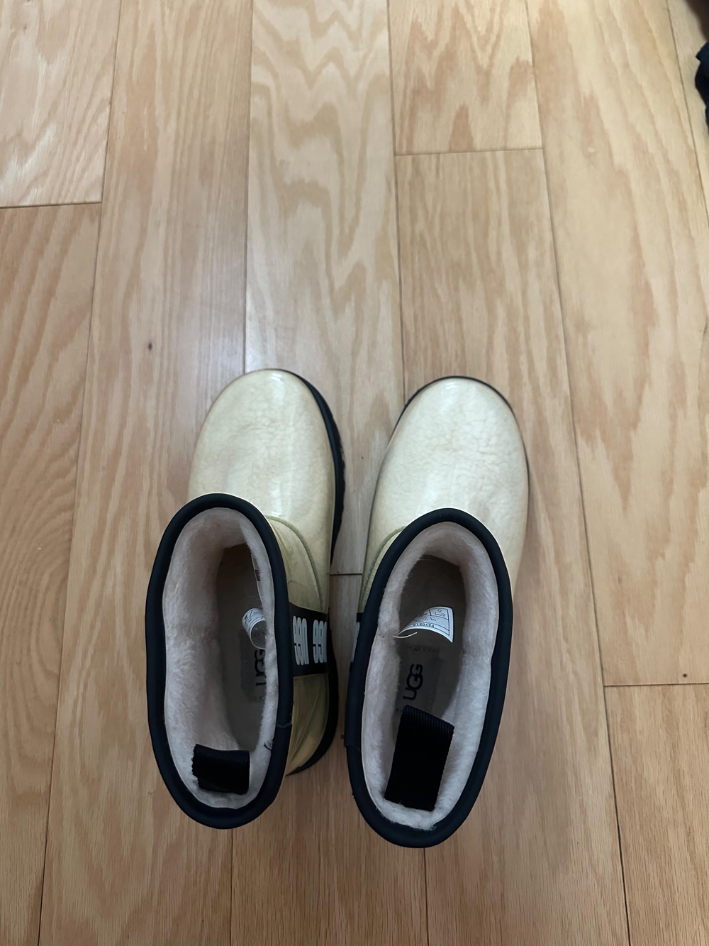 UGG Cream Shearling Ankle Boots with Black Trim and Branded Pull Tab - Picture 2 of 3